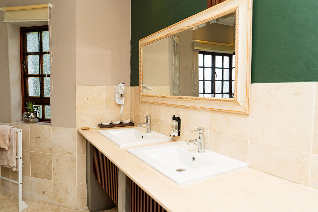 Modern bathroom